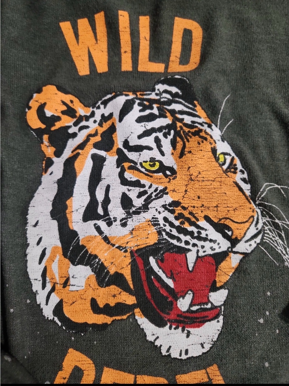 Chaser Wild Rebel Tiger Graphic Sweatshirt Olive Green Paint Splatter XS - Picture 6 of 11